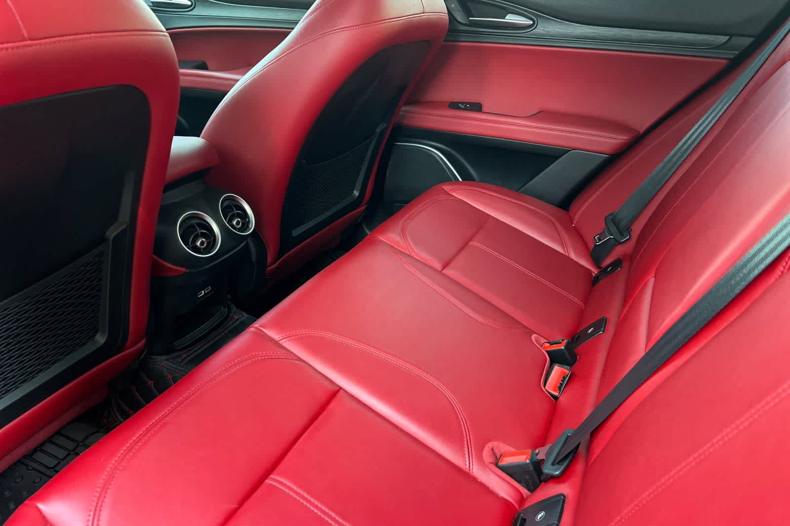 Thumbnail: 2018 Alfa Romeo Stelvio - 5