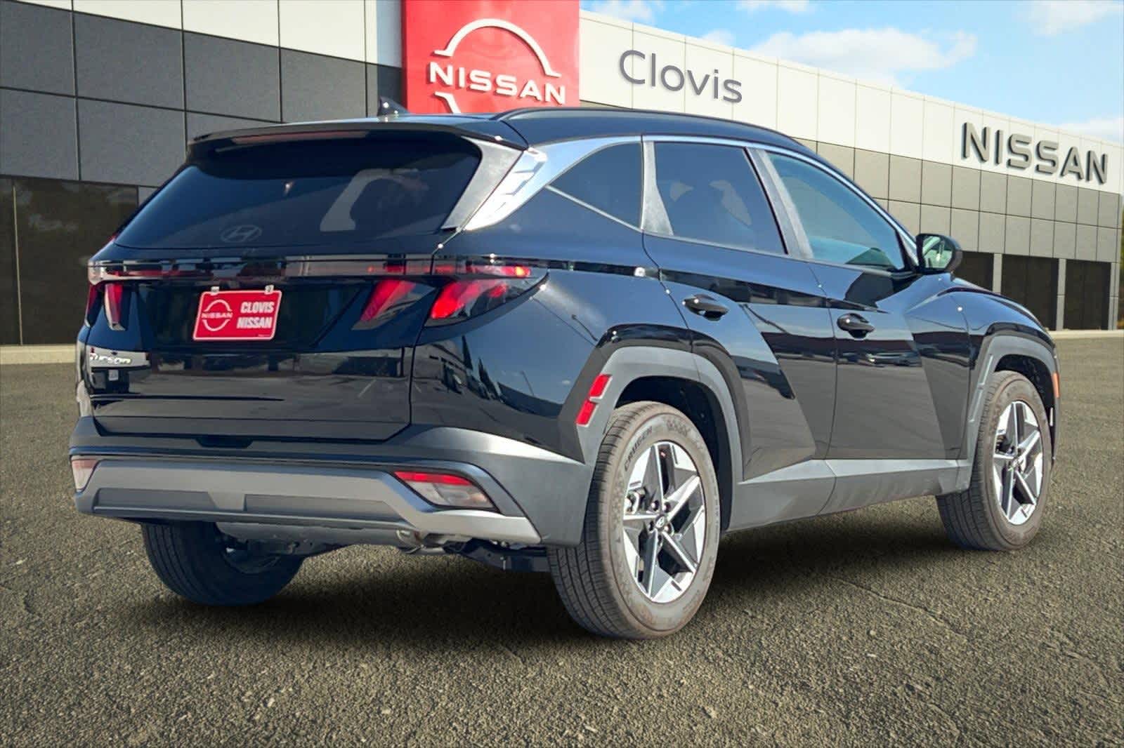 Thumbnail: 2025 Hyundai Tucson - 3