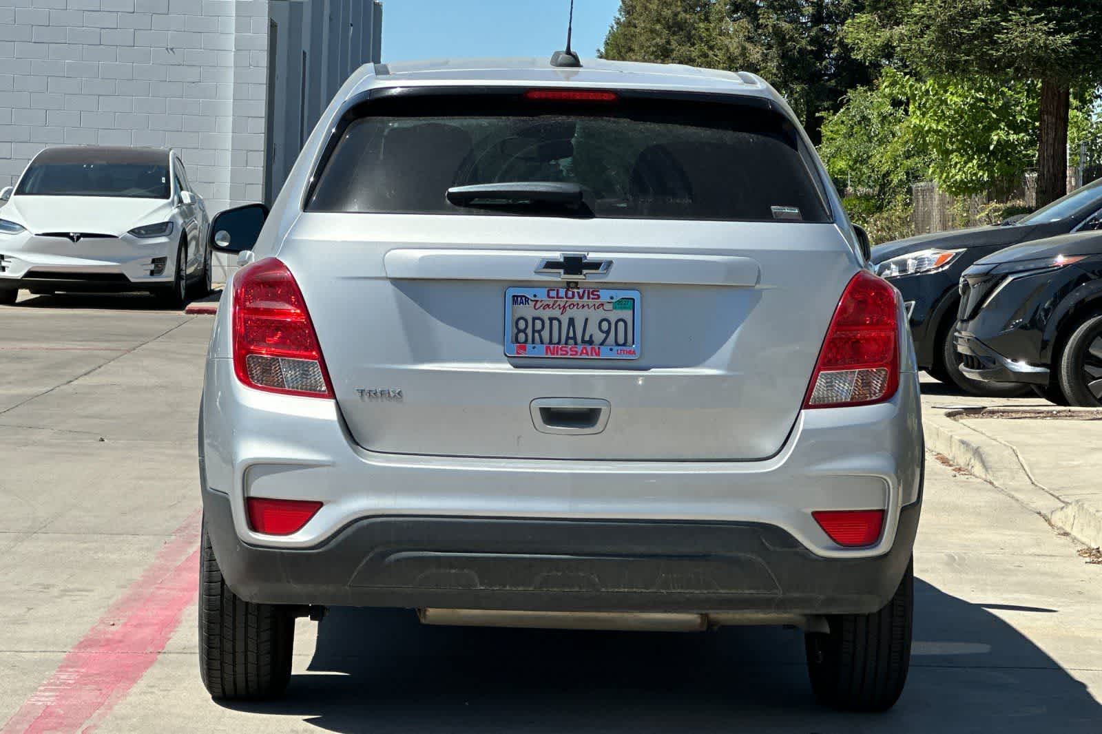 Thumbnail: 2020 Chevrolet Trax - 8