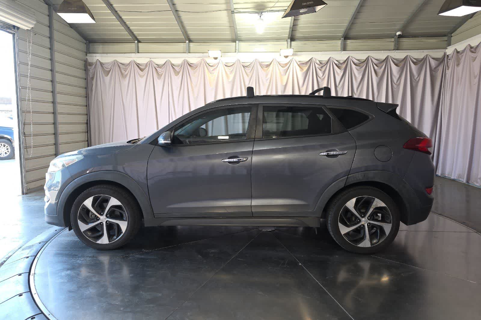 Thumbnail: 2016 Hyundai Tucson - 6
