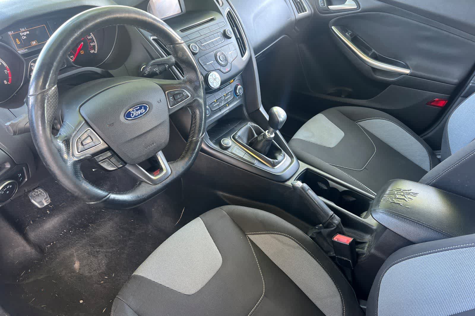 Thumbnail: 2016 Ford Focus - 14
