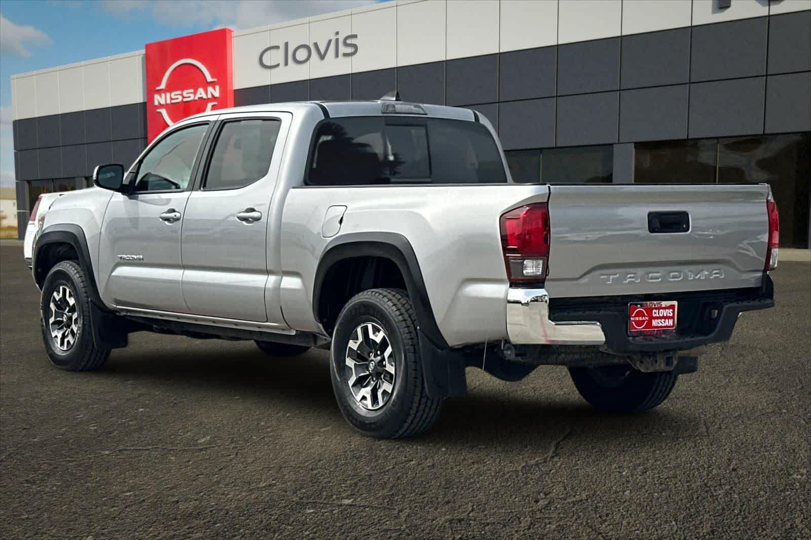 Thumbnail: 2020 Toyota Tacoma - 7