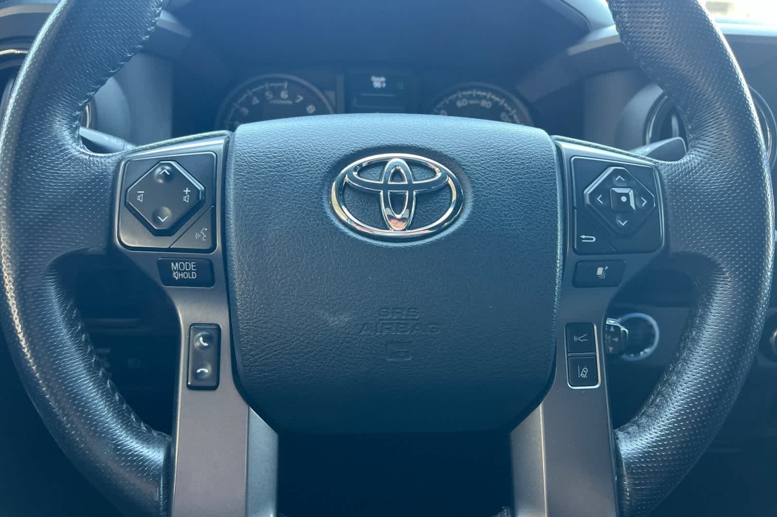Thumbnail: 2018 Toyota Tacoma - 26