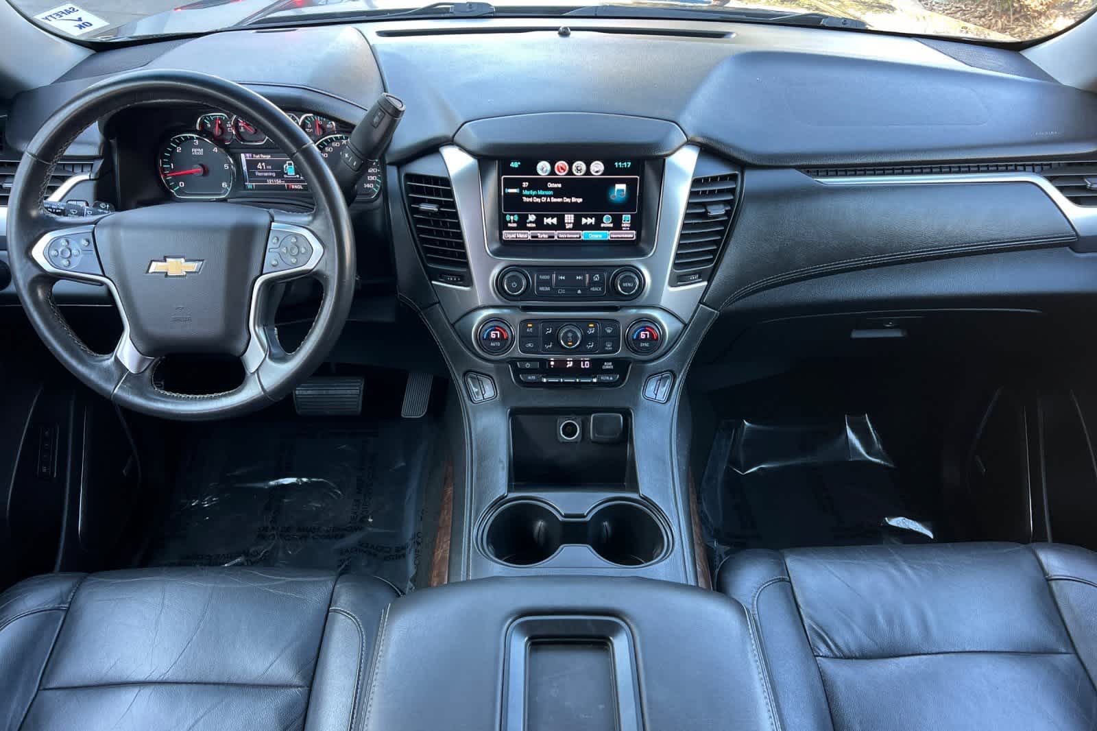 Thumbnail: 2017 Chevrolet Suburban - 4