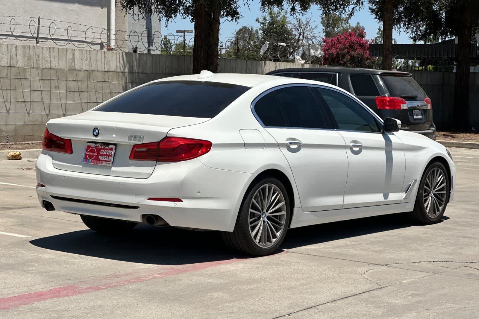 Thumbnail: 2018 BMW 5 Series - 4