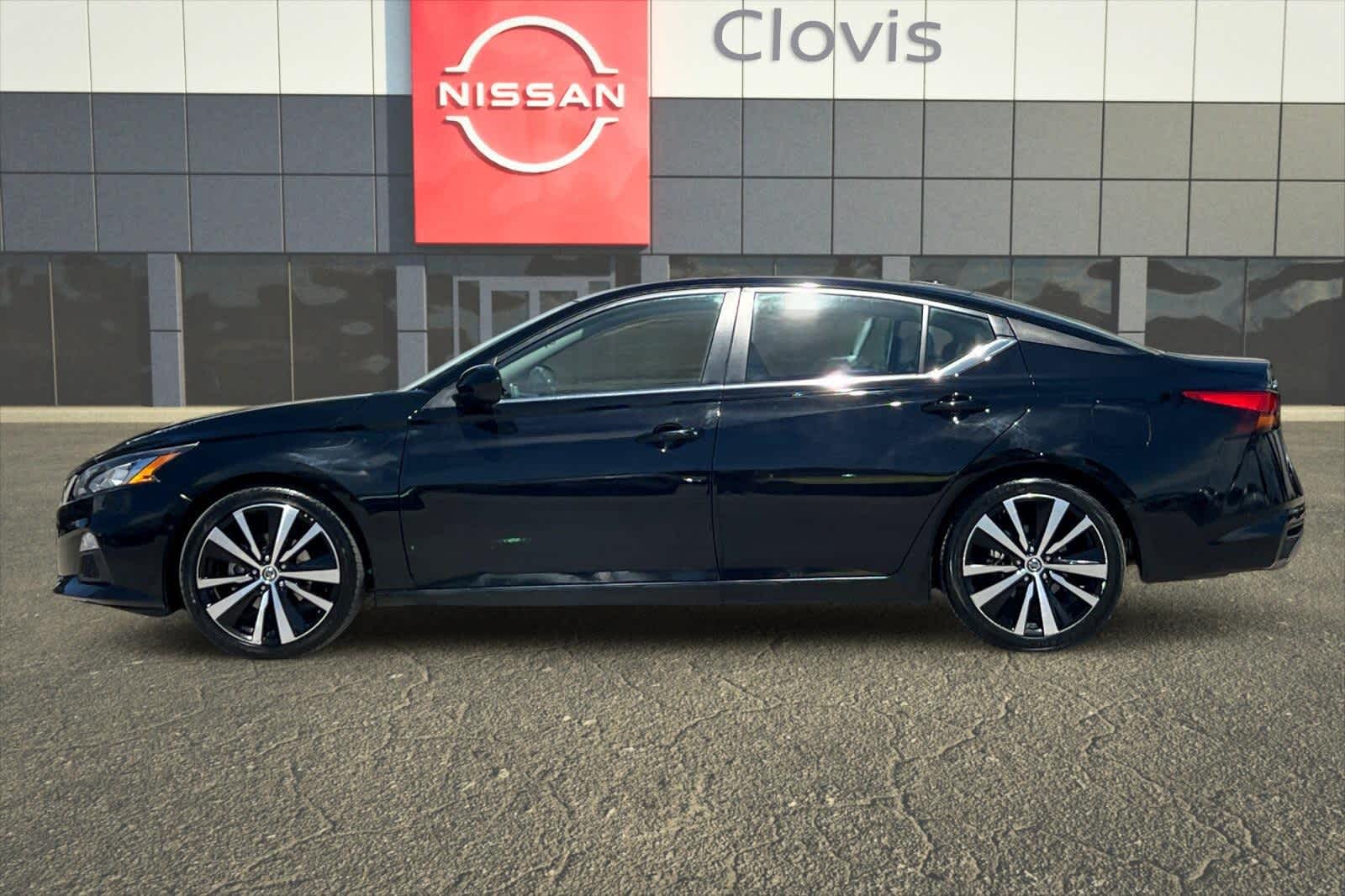 2022 Nissan Altima SR 6