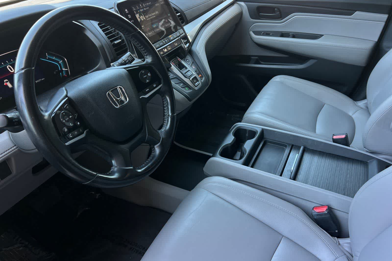 Thumbnail: 2018 Honda Odyssey - 14