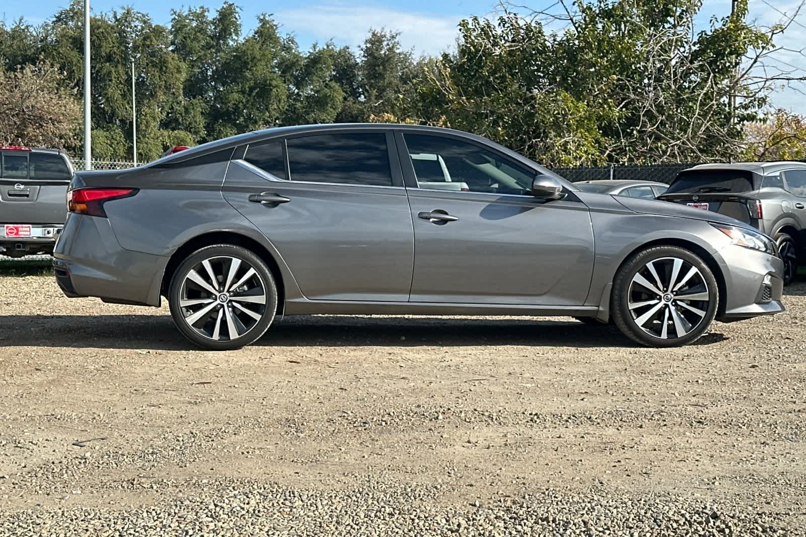 Thumbnail: 2022 Nissan Altima - 9