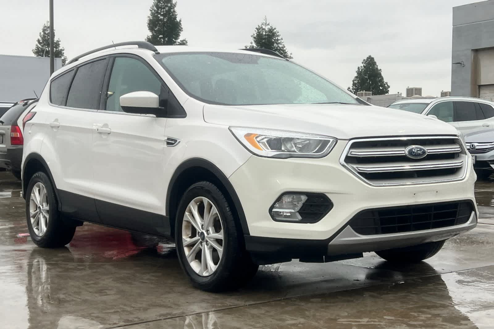 Thumbnail: 2019 Ford Escape - 10
