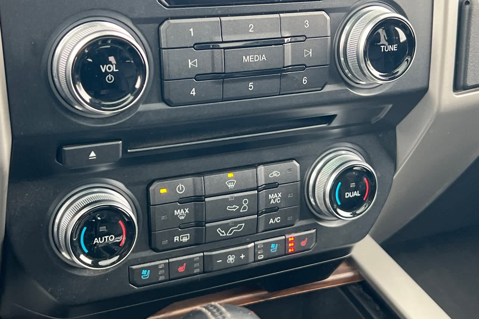 Thumbnail: 2018 Ford F-150 - 21