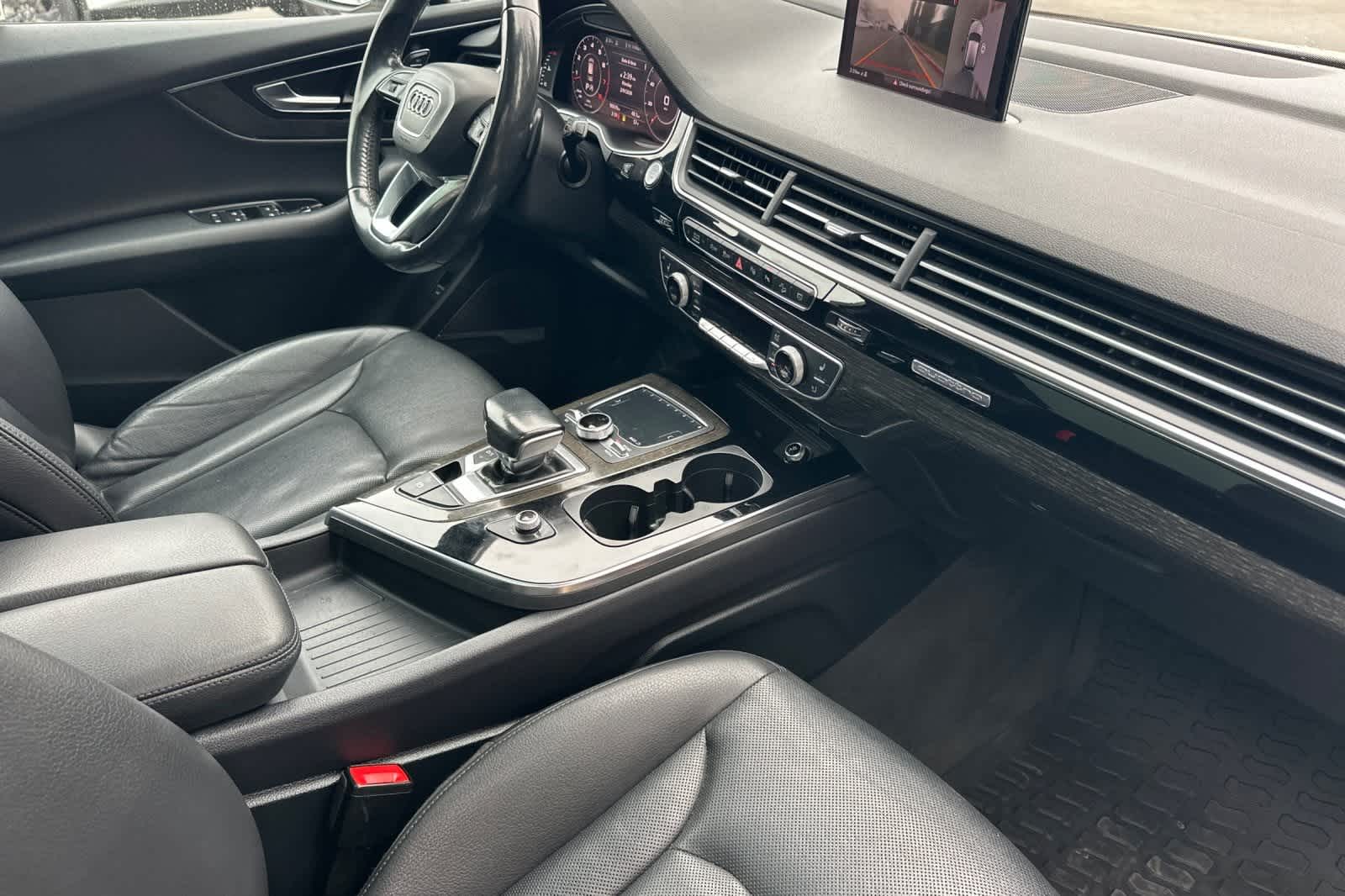 Thumbnail: 2019 Audi Q7 - 19