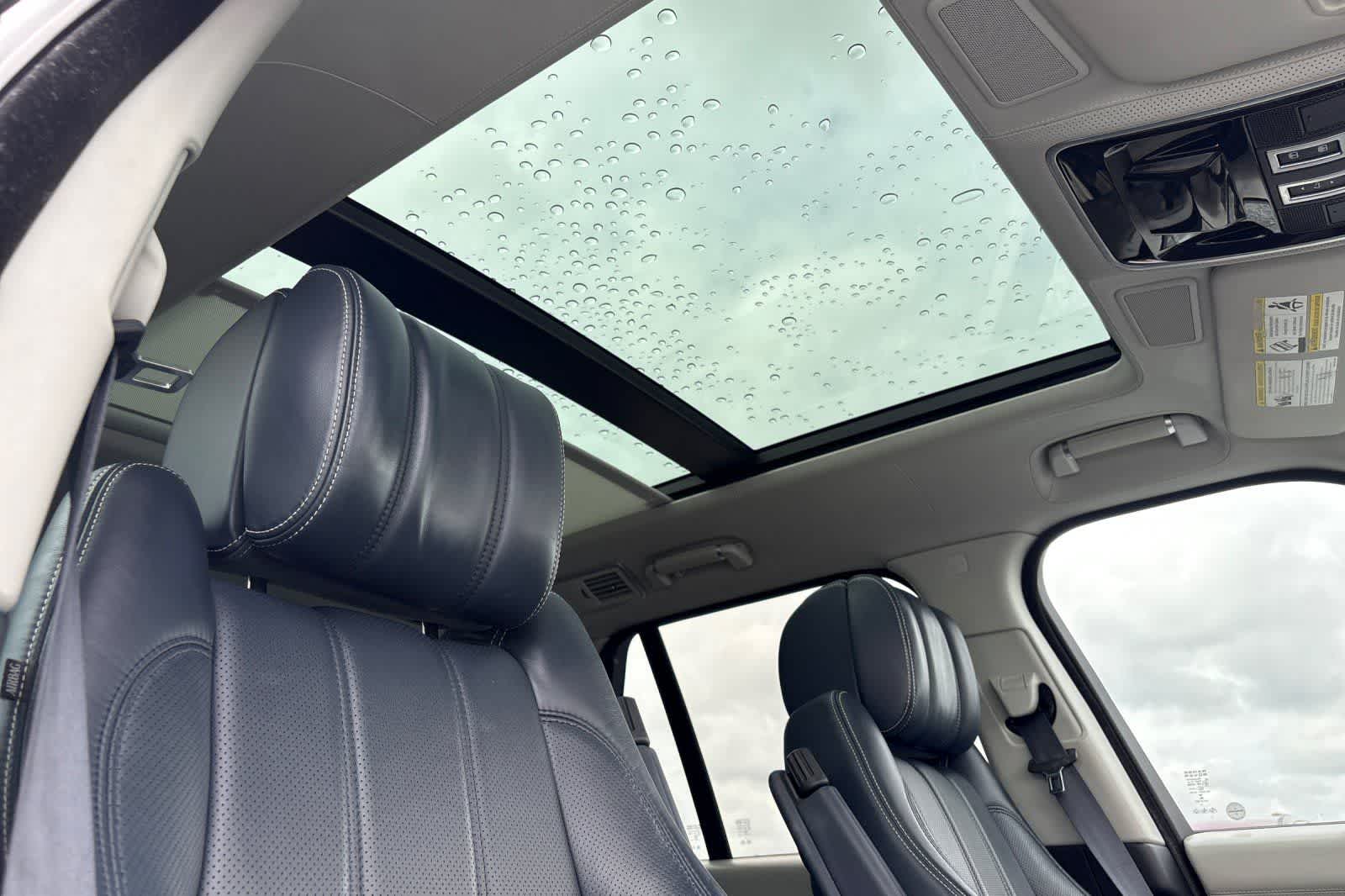 Thumbnail: 2017 Land Rover Range Rover - 19