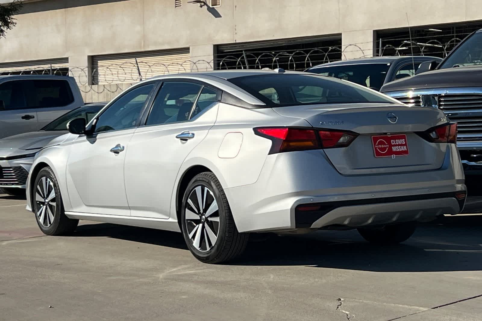 Thumbnail: 2022 Nissan Altima - 7