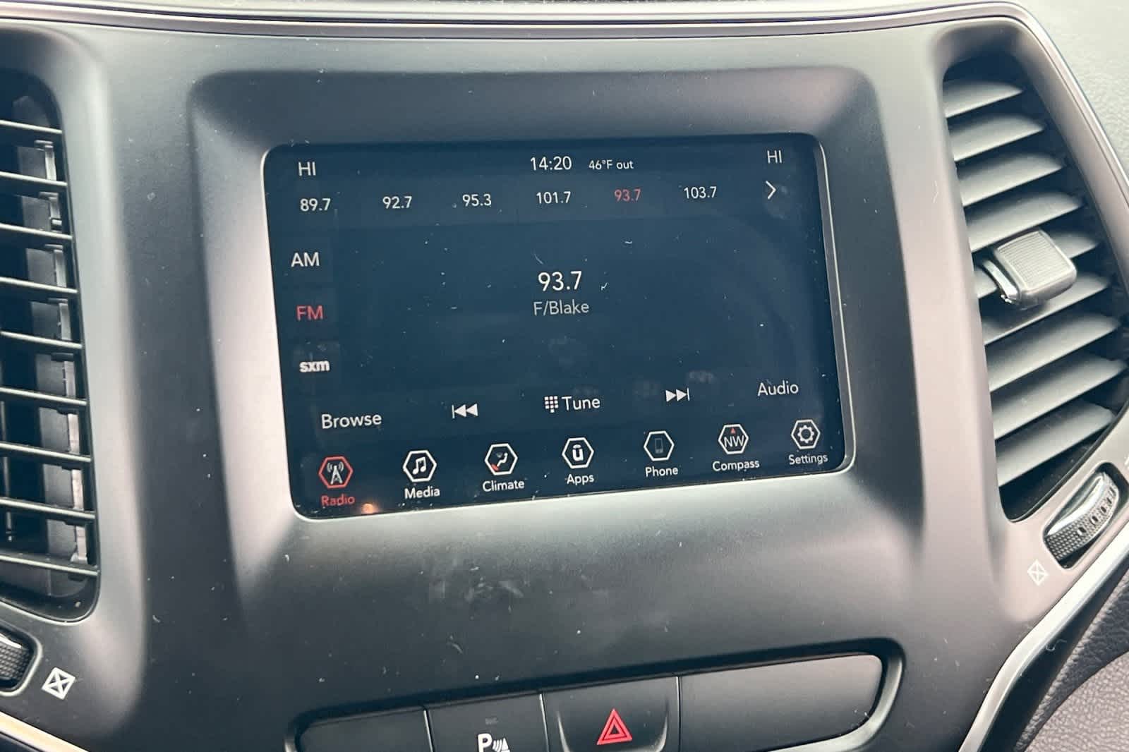 Thumbnail: 2019 Jeep Cherokee - 20