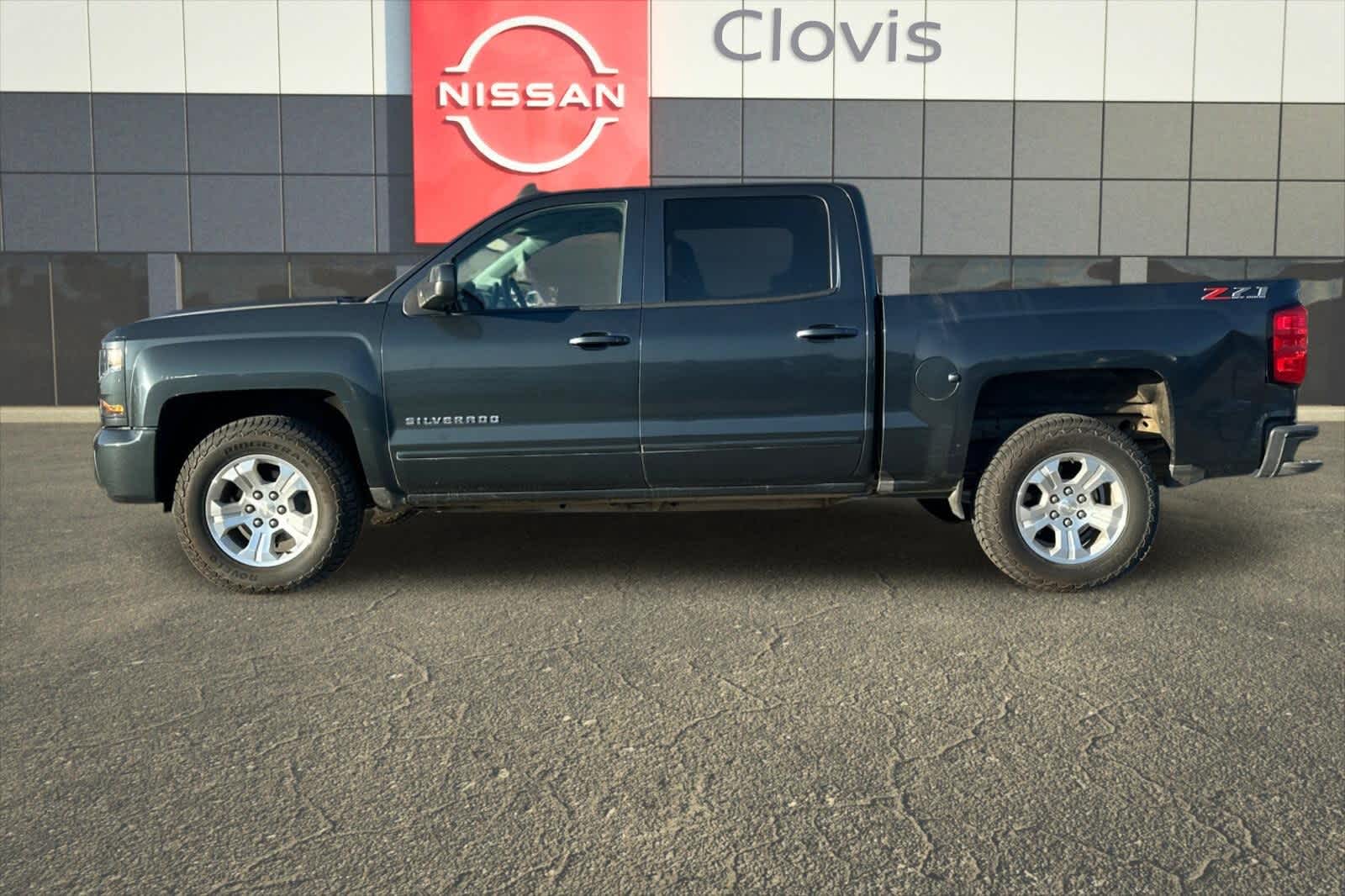 Thumbnail: 2018 Chevrolet Silverado 1500 - 6