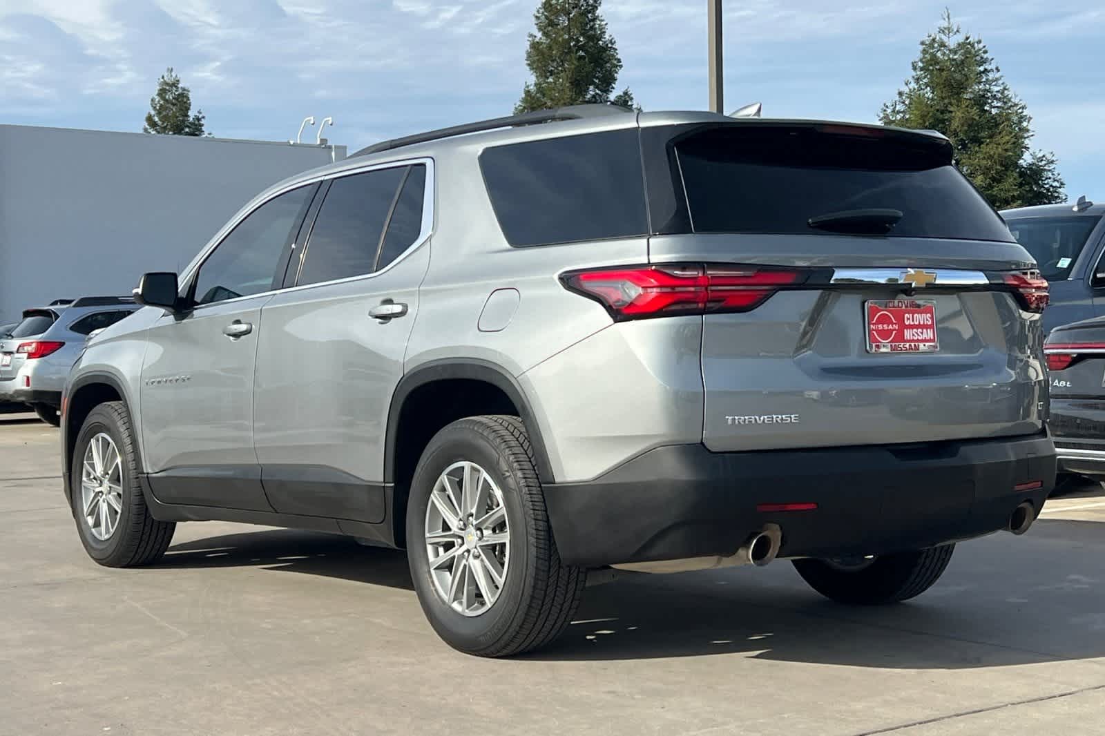 Thumbnail: 2023 Chevrolet Traverse - 7