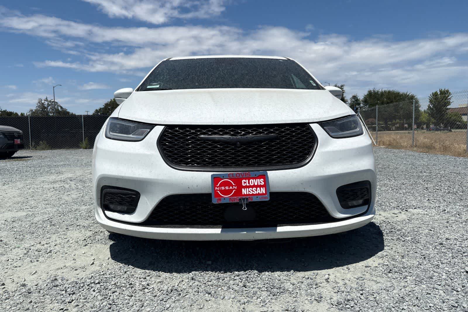 Thumbnail: 2022 Chrysler Pacifica - 11