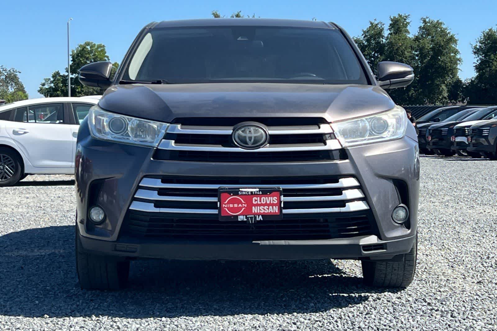 Thumbnail: 2018 Toyota Highlander - 11