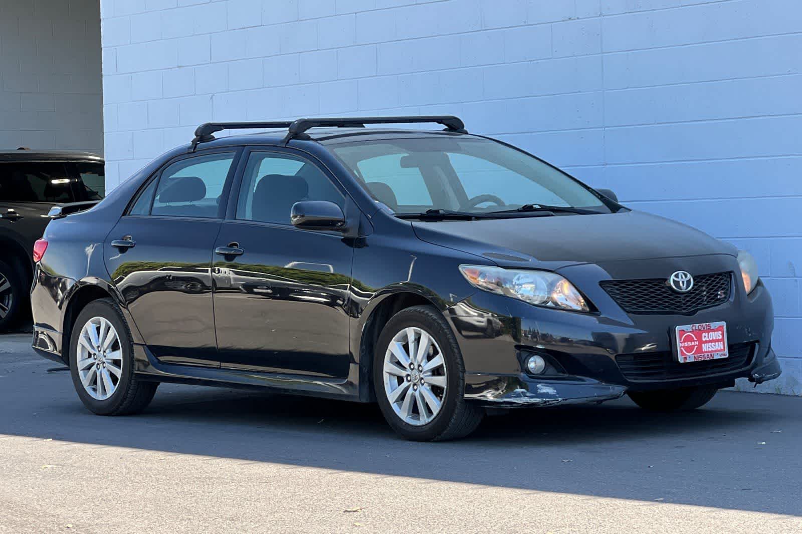 Thumbnail: 2010 Toyota Corolla - 10