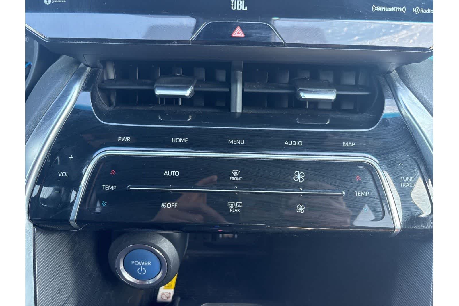 Thumbnail: 2021 Toyota Venza - 18