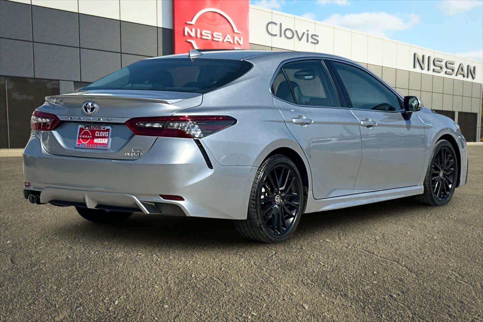 Thumbnail: 2021 Toyota Camry - 3