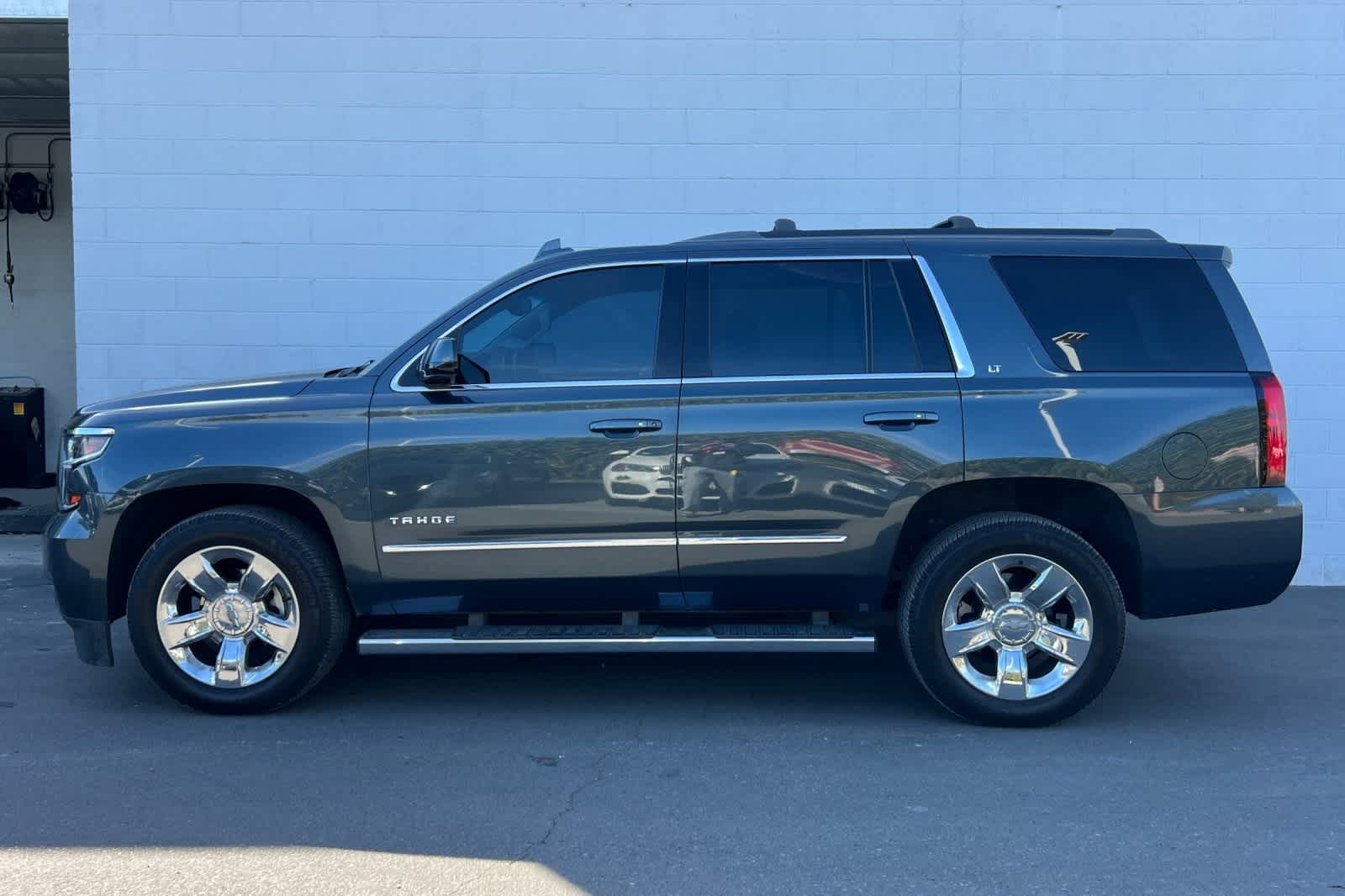 Thumbnail: 2019 Chevrolet Tahoe - 6