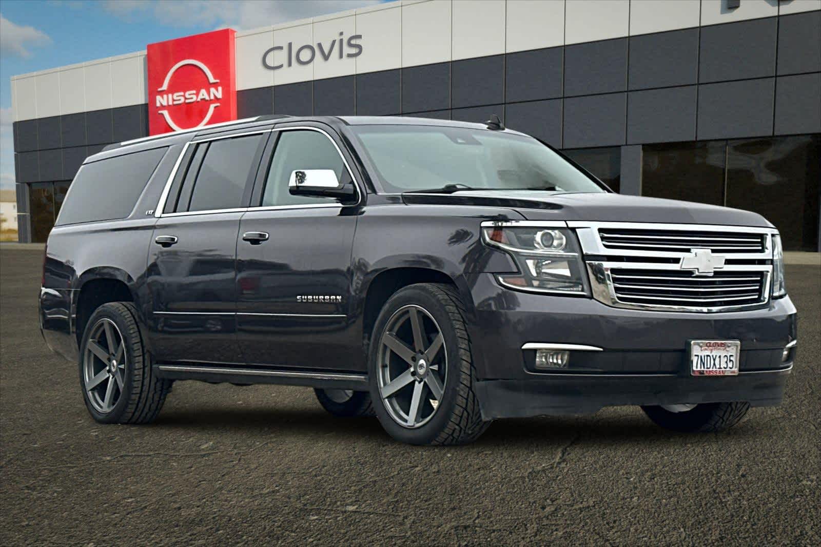 Thumbnail: 2016 Chevrolet Suburban - 10