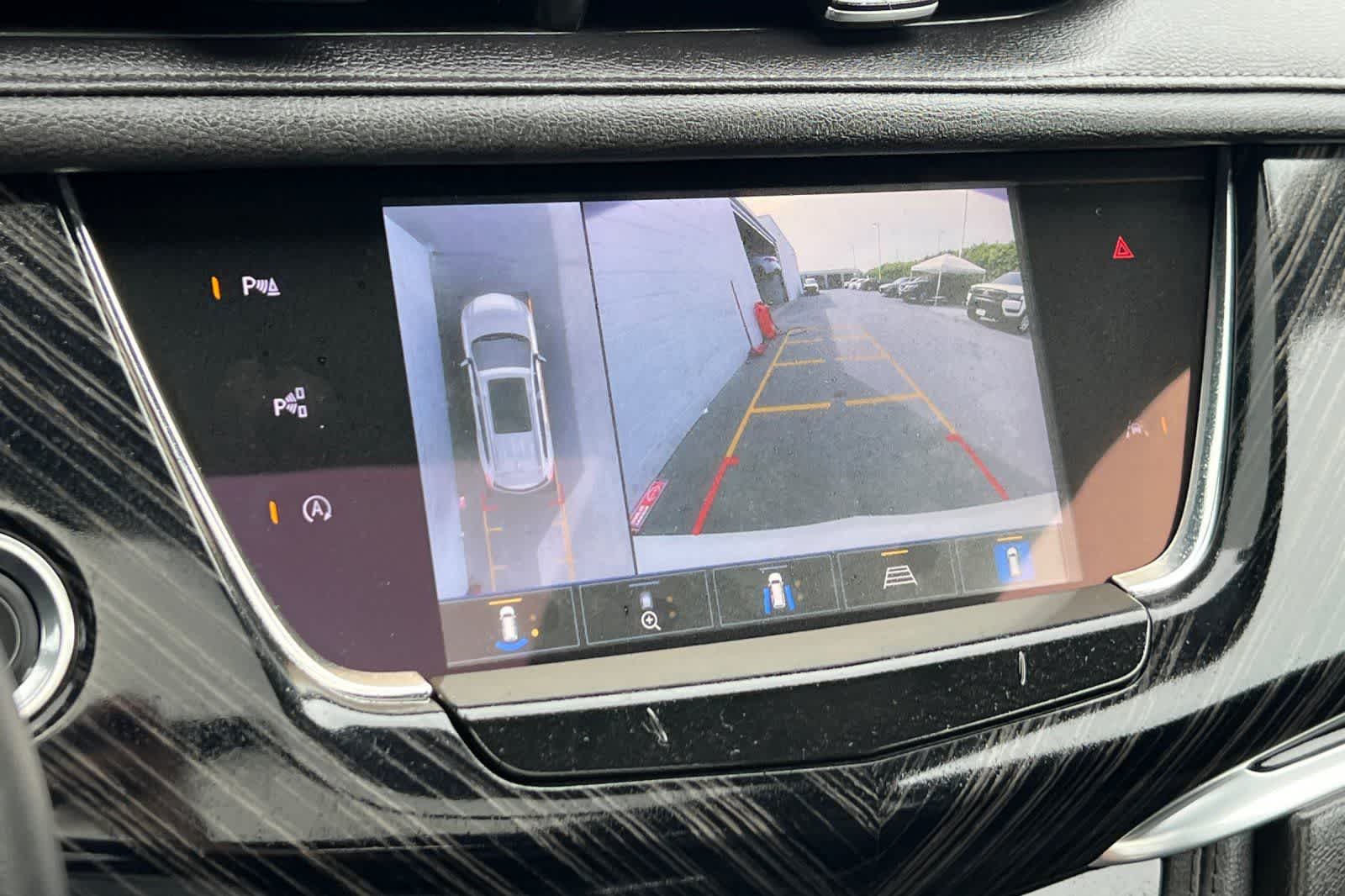 Thumbnail: 2025 Cadillac XT6 - 25