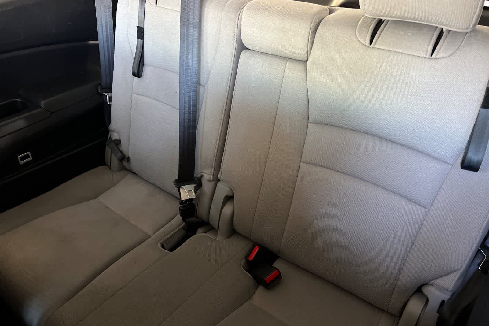 Thumbnail: 2016 Honda Pilot - 18