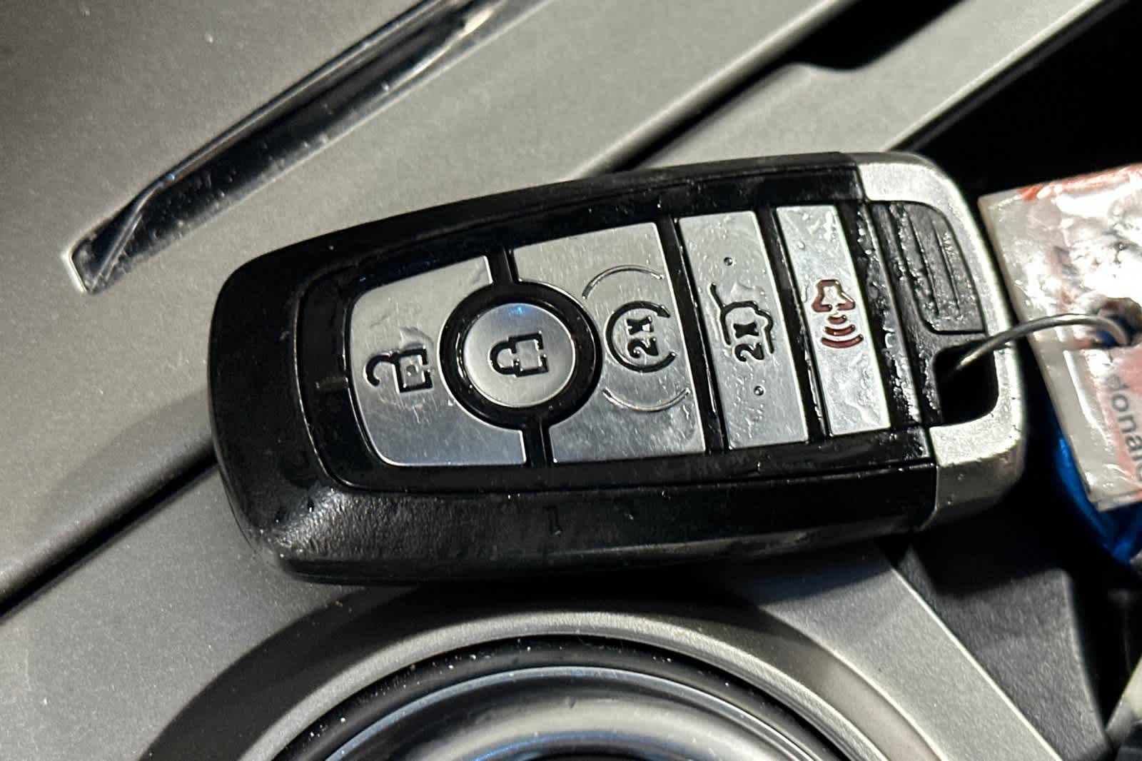 Thumbnail: 2020 Ford Explorer - 25