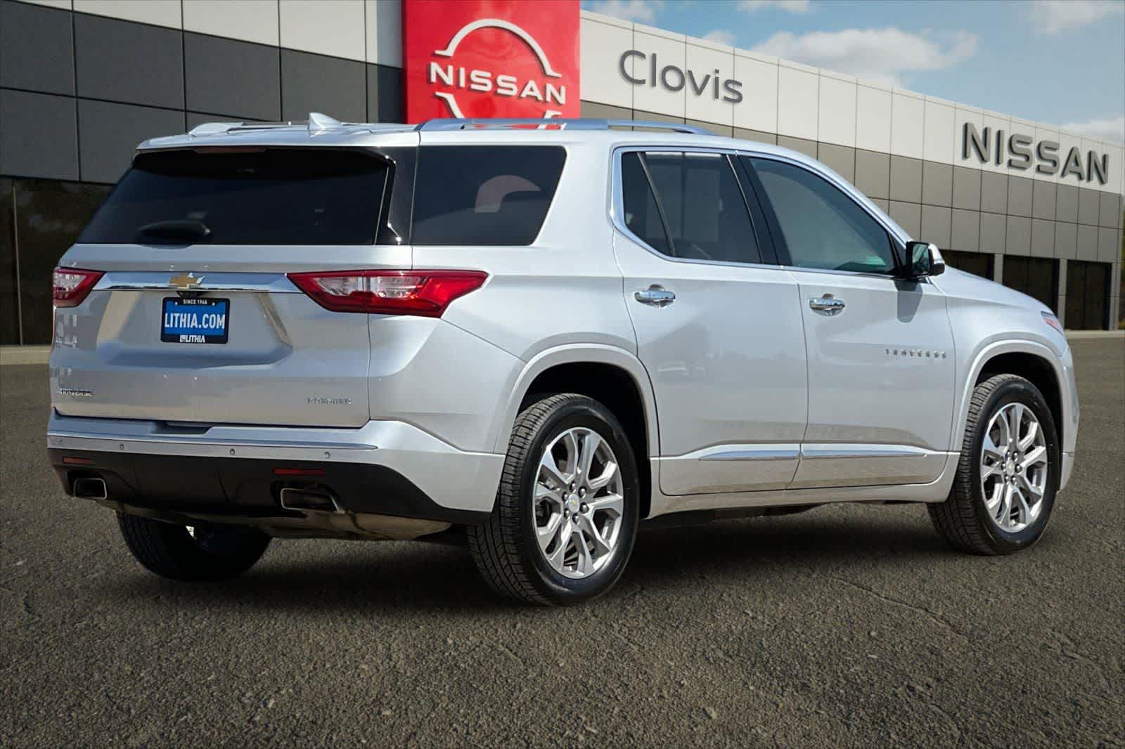 Thumbnail: 2020 Chevrolet Traverse - 3