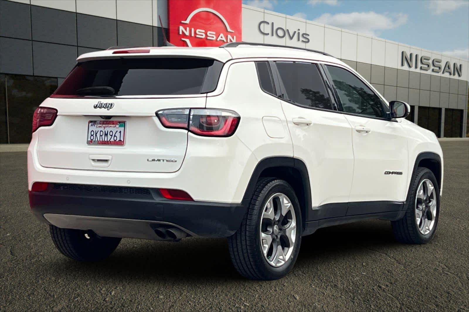 Thumbnail: 2018 Jeep Compass - 3