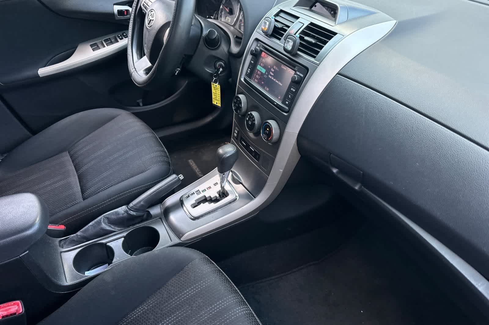 Thumbnail: 2013 Toyota Corolla - 17