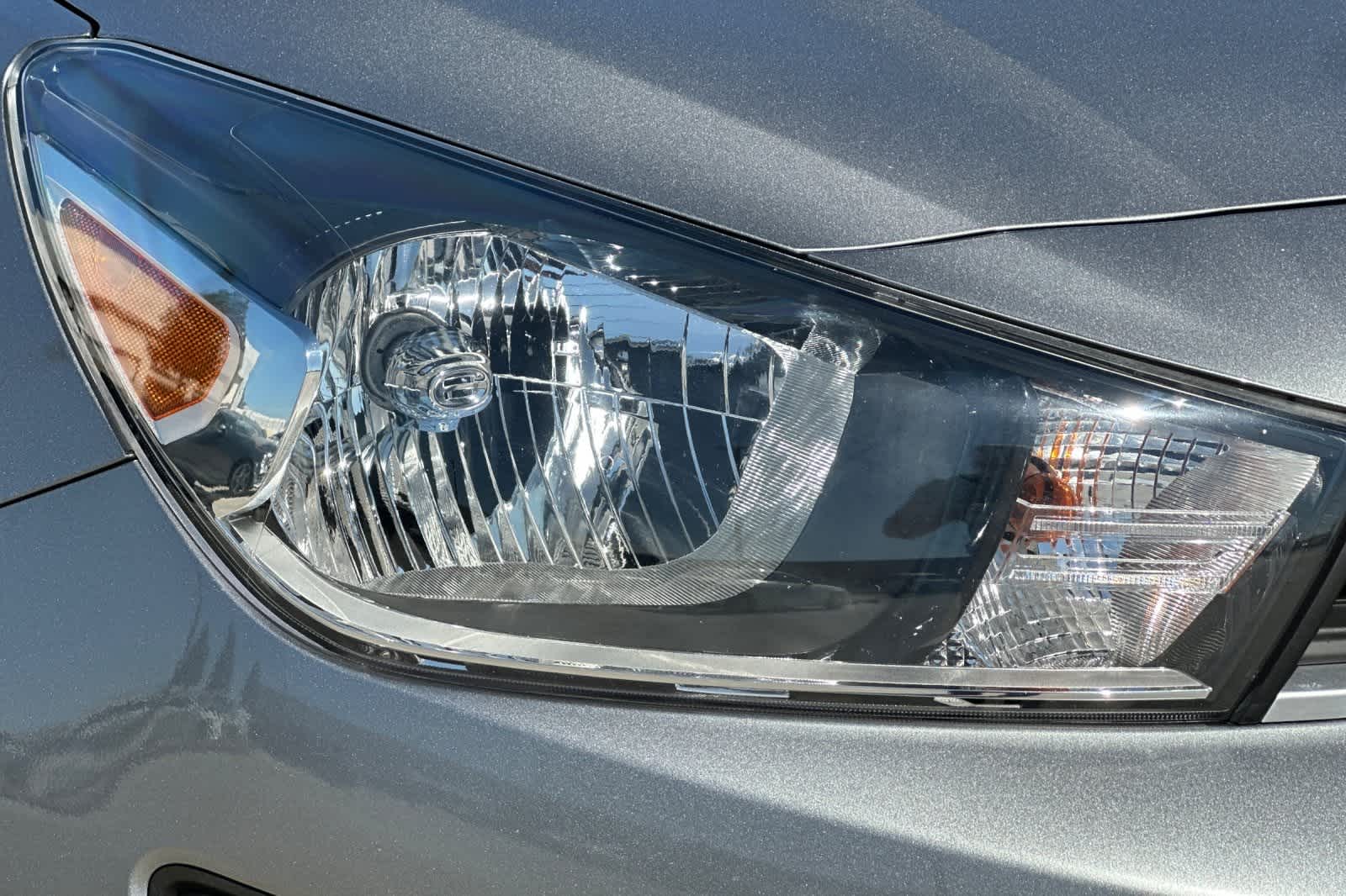 Thumbnail: 2021 Kia Rio - 31