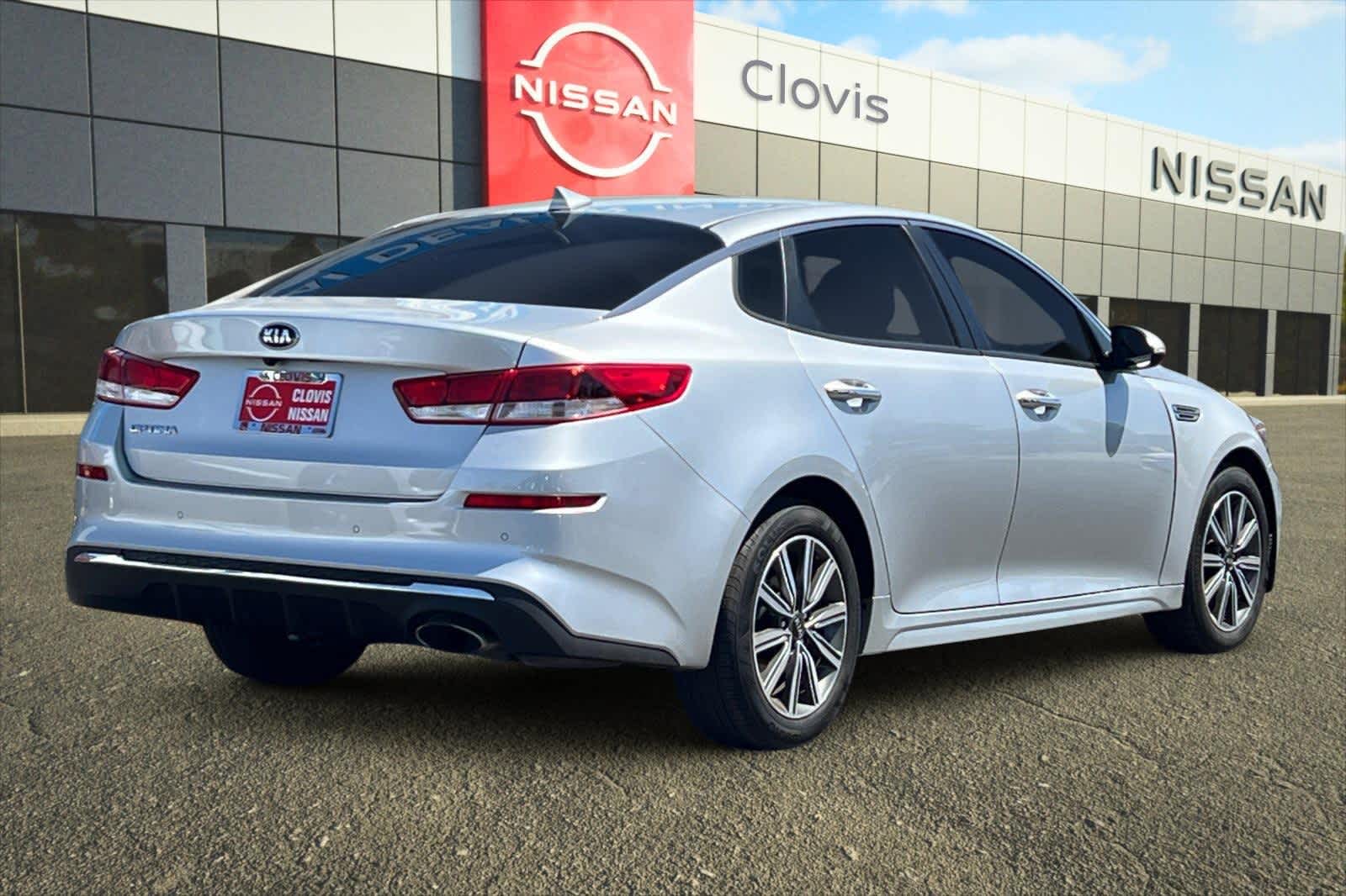 Thumbnail: 2019 Kia Optima - 3