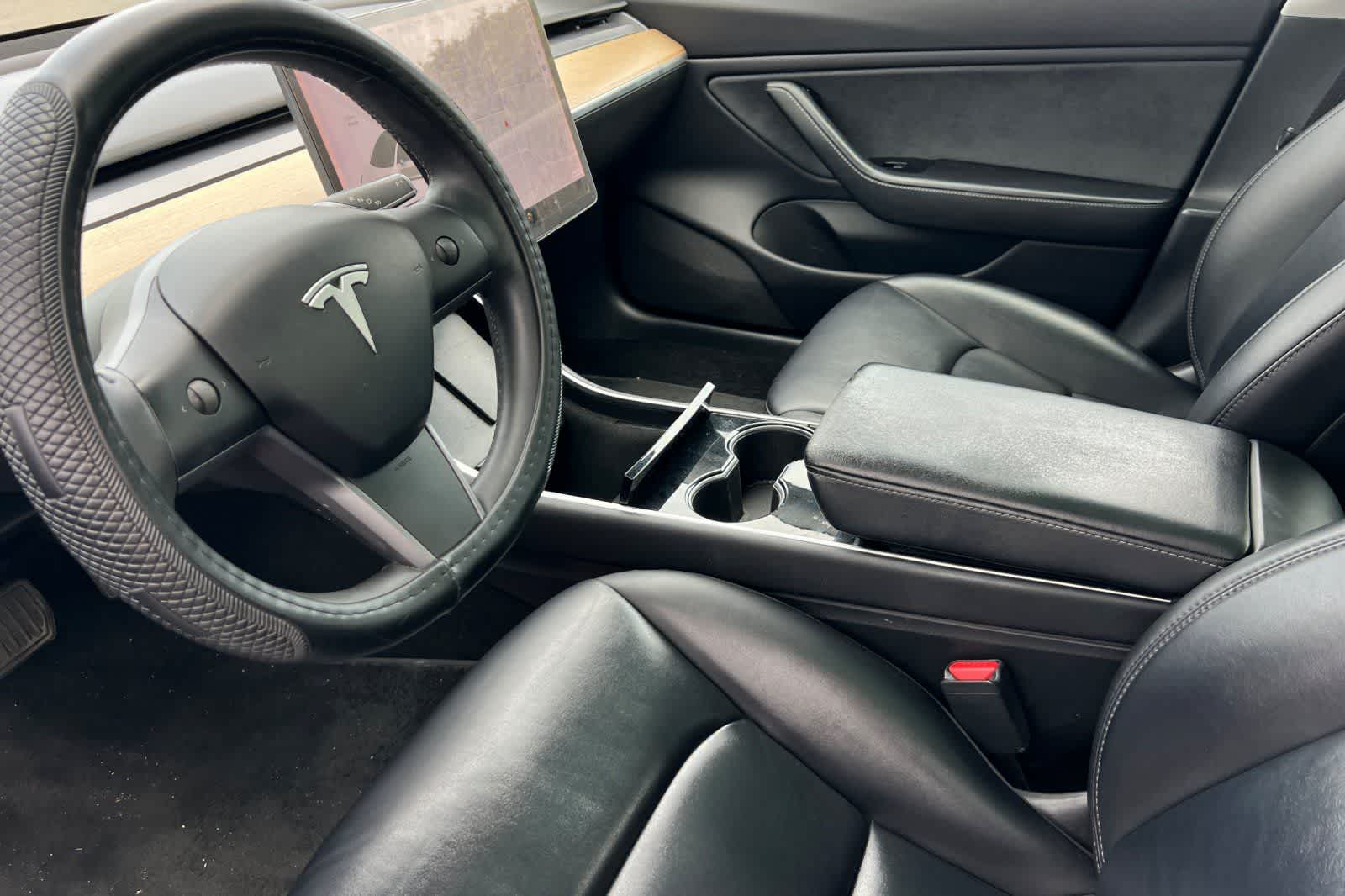 Thumbnail: 2019 Tesla Model 3 - 14