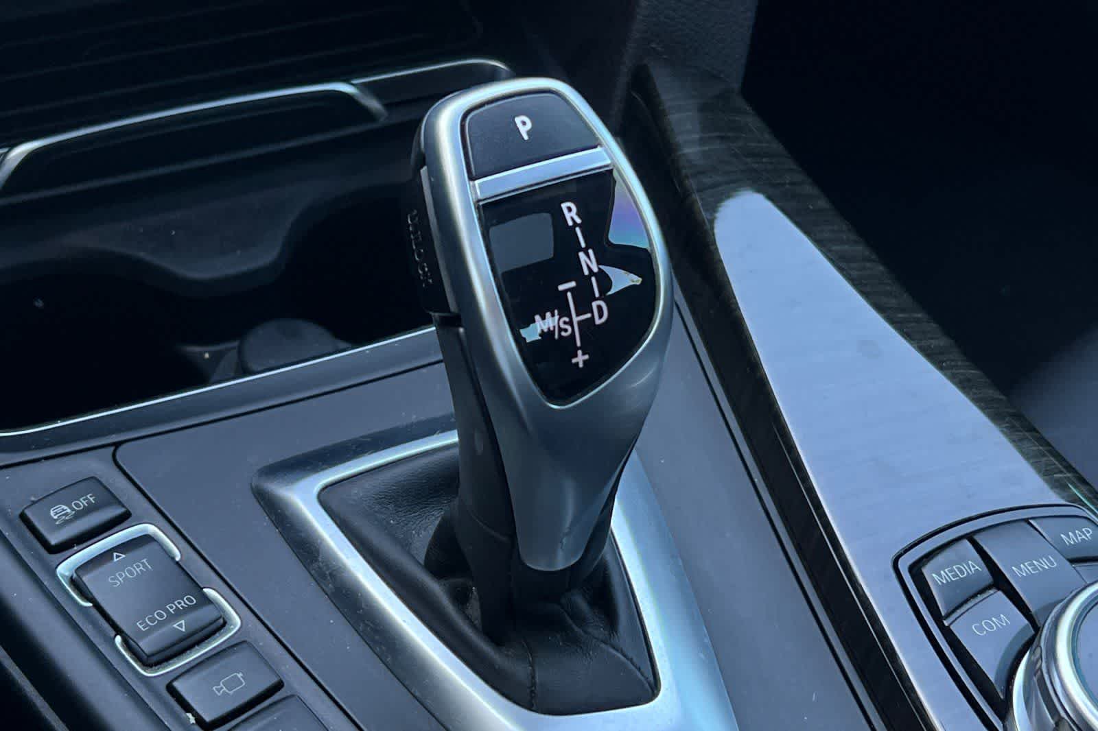 Thumbnail: 2017 BMW 3 Series - 23