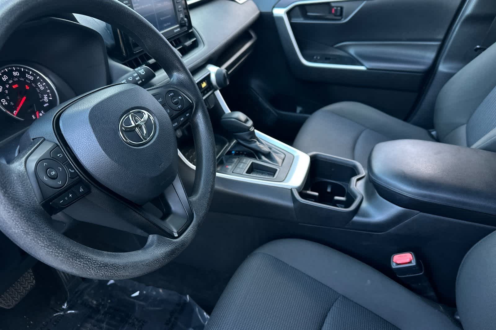 Thumbnail: 2022 Toyota RAV4 - 11