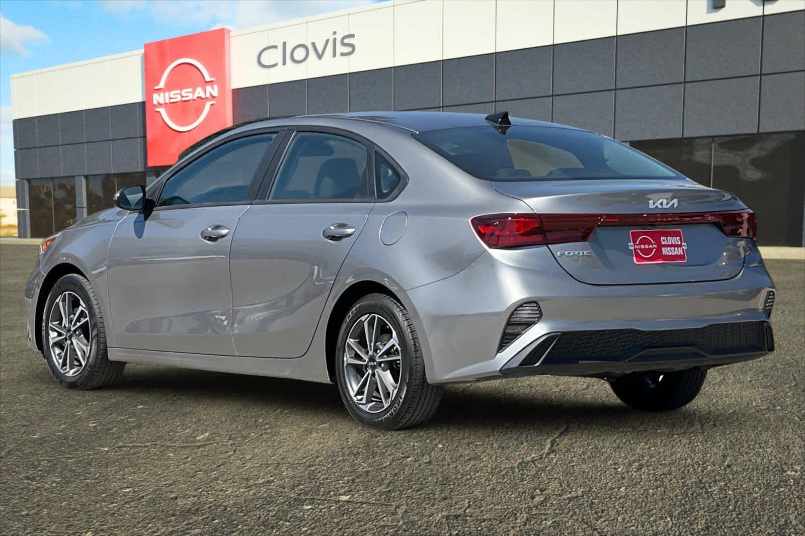 Thumbnail: 2023 Kia Forte - 7