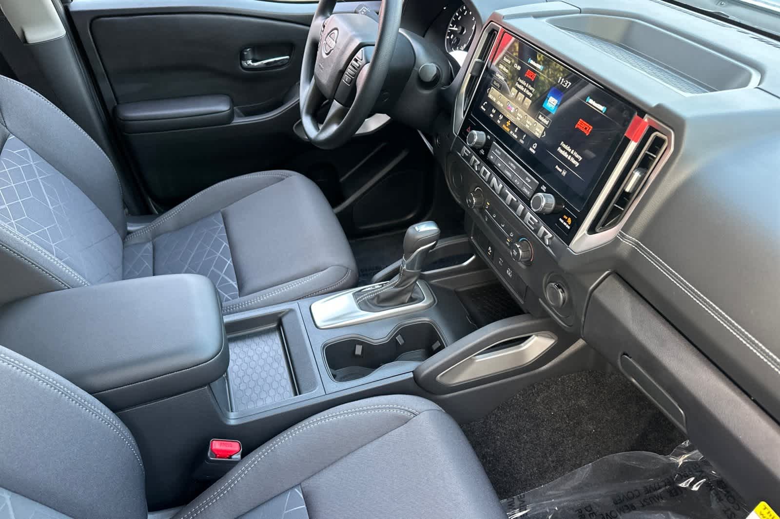 Thumbnail: 2025 Nissan Frontier - 16