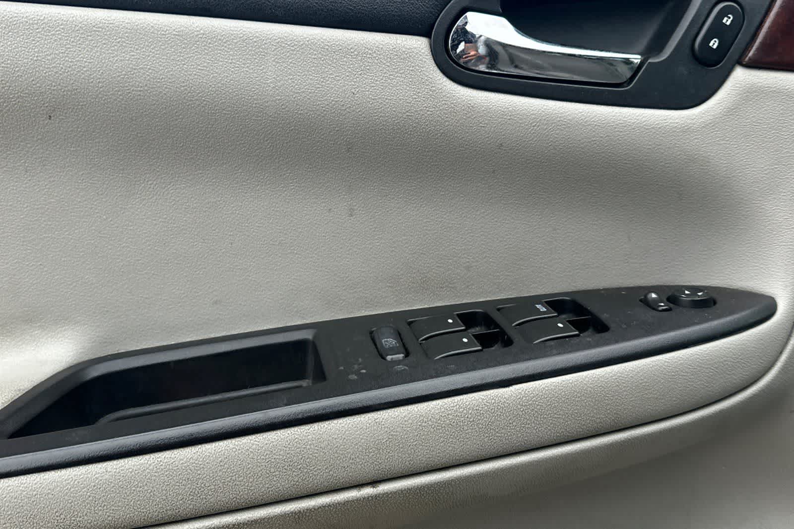 Thumbnail: 2006 Chevrolet Impala - 15