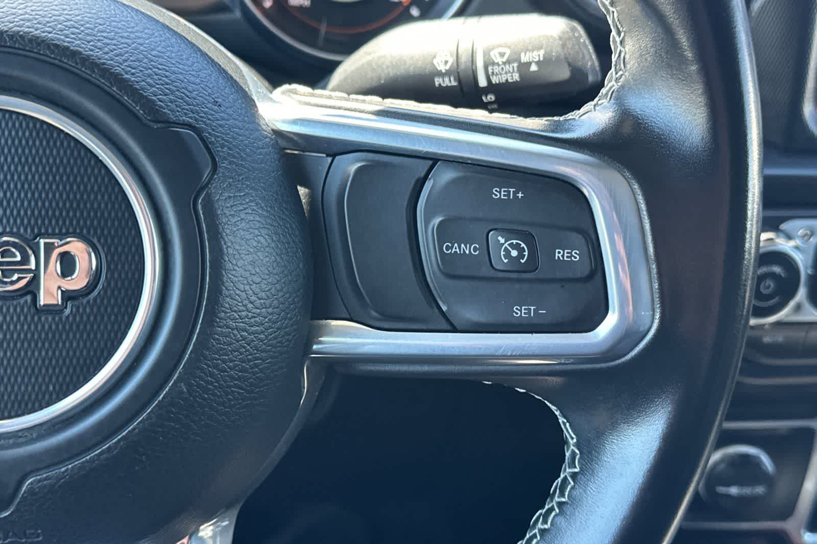 Thumbnail: 2022 Jeep Gladiator - 28