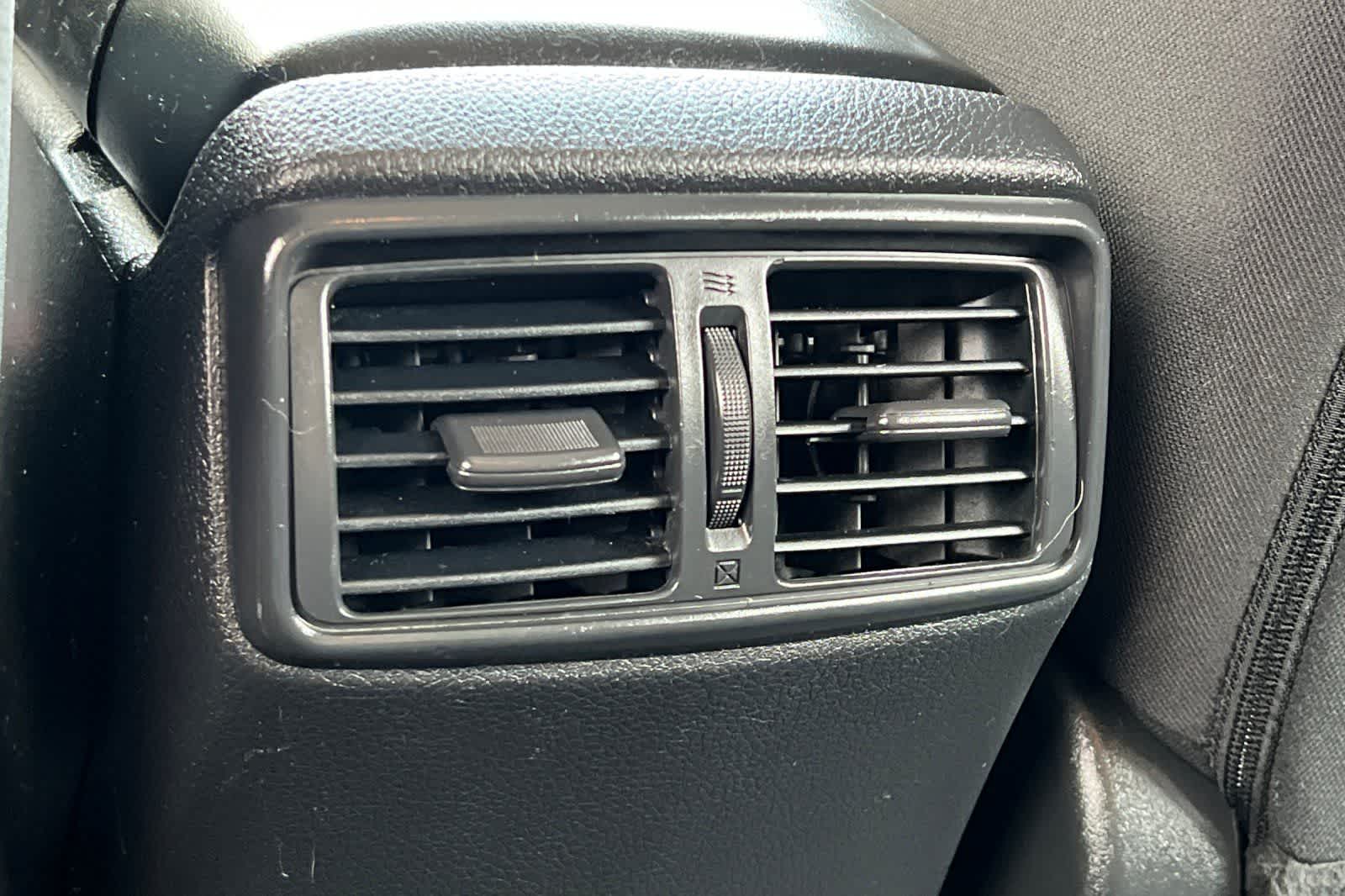 Thumbnail: 2017 Nissan Rogue - 15