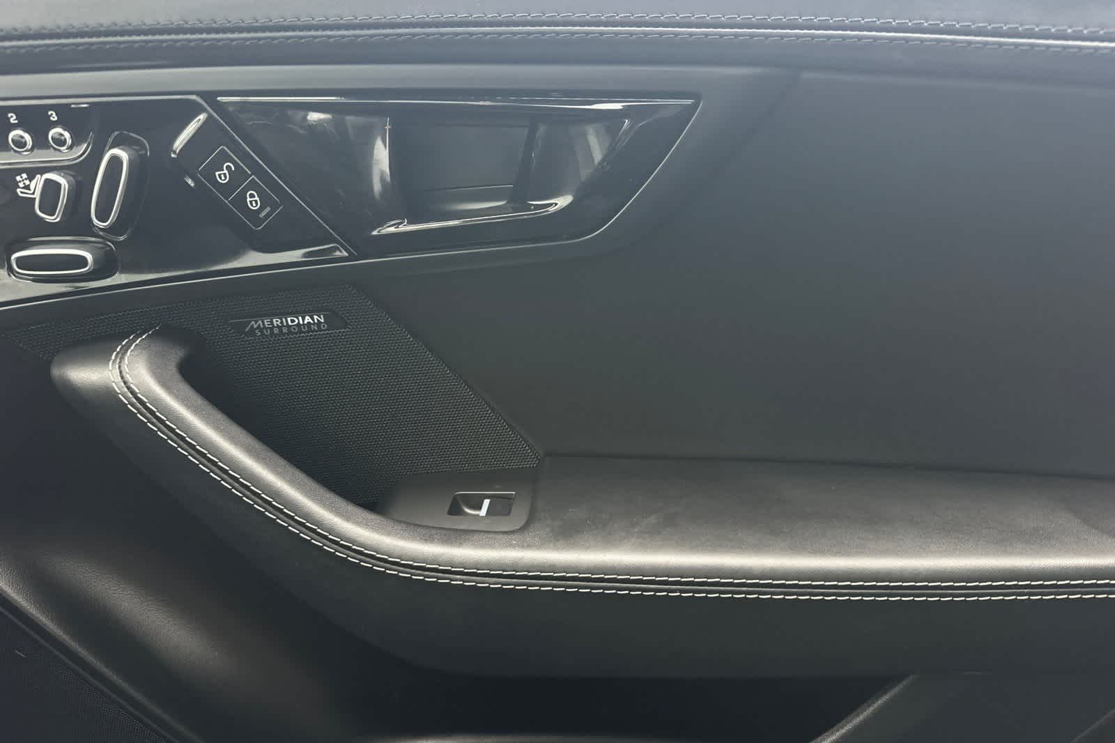 Thumbnail: 2018 Jaguar F-Type - 18