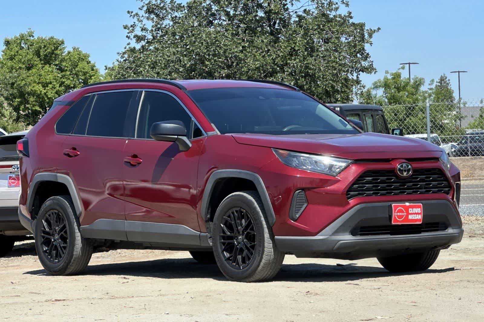 Thumbnail: 2021 Toyota RAV4 - 10