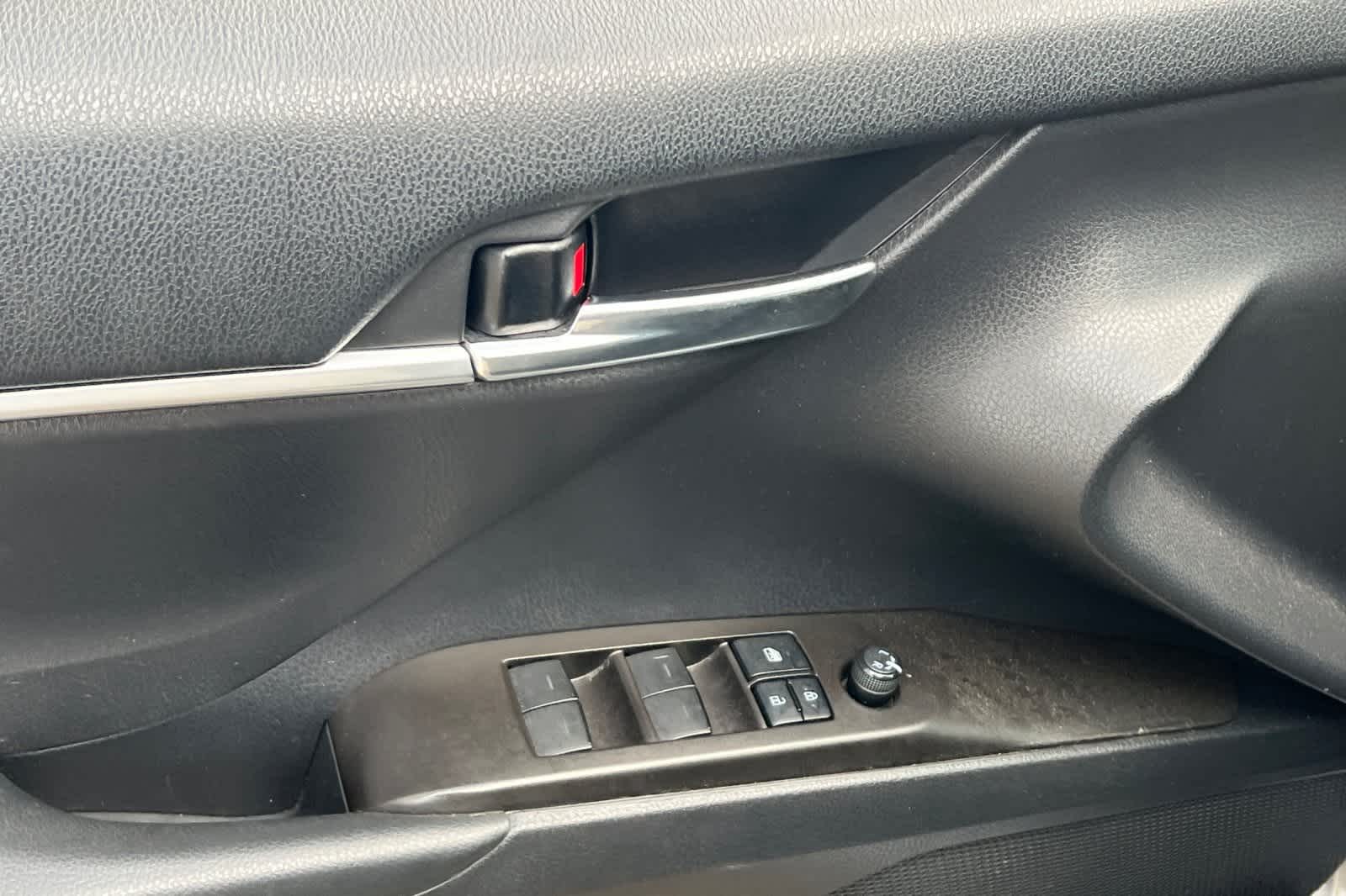 Thumbnail: 2021 Toyota Camry - 15