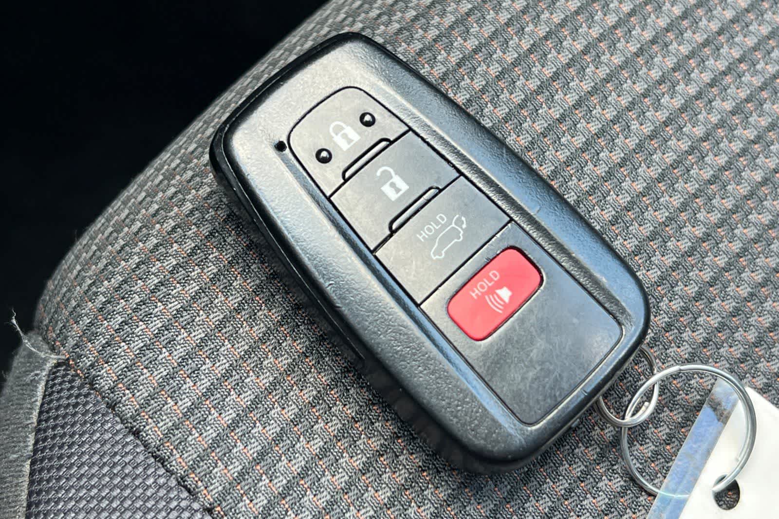 Thumbnail: 2023 Toyota Highlander - 23