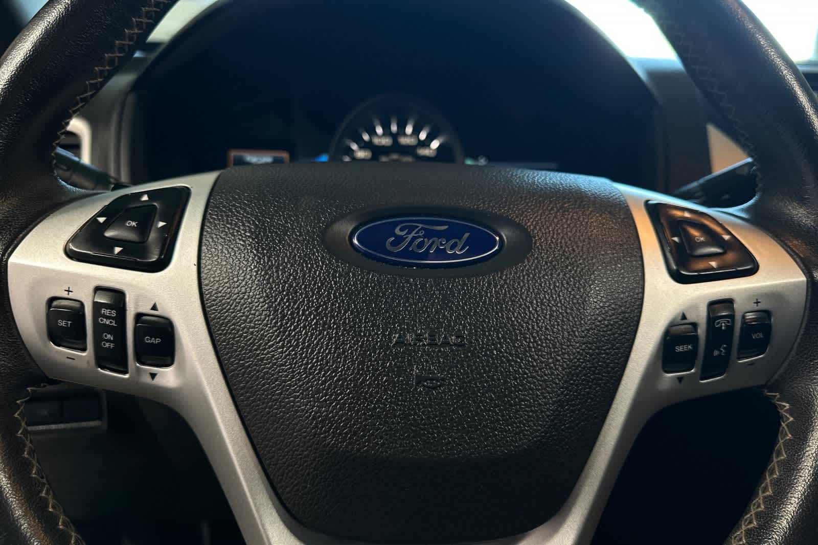 Thumbnail: 2015 Ford Explorer - 28