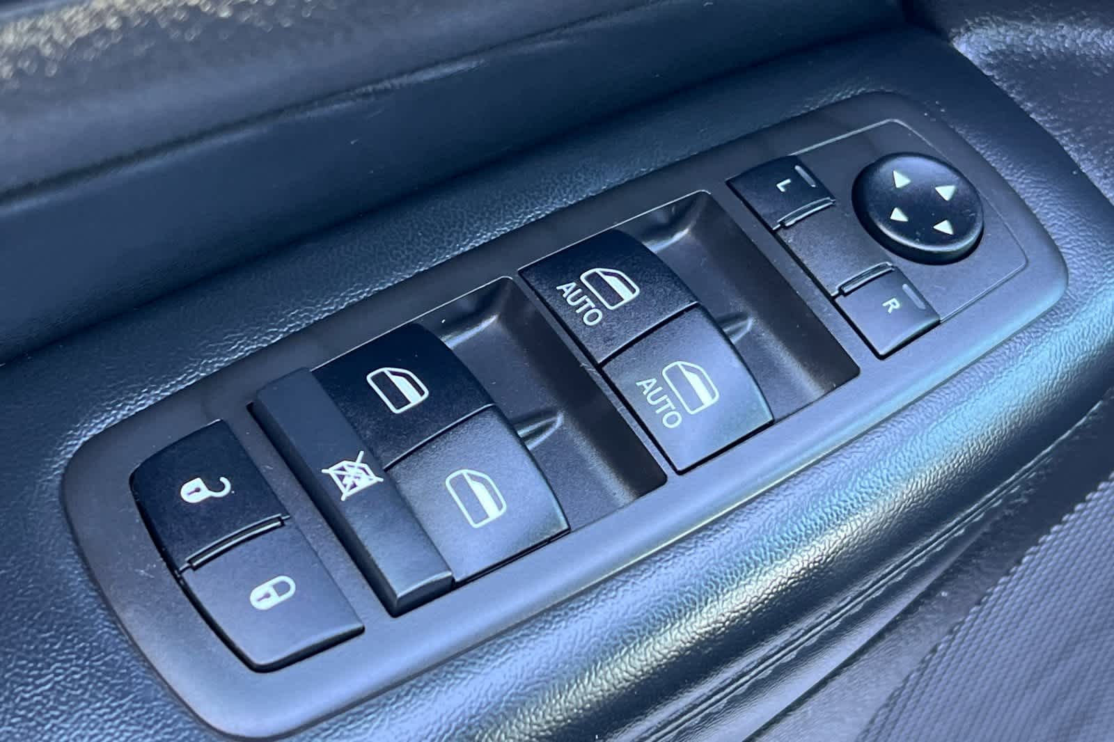 Thumbnail: 2021 Jeep Grand Cherokee - 14