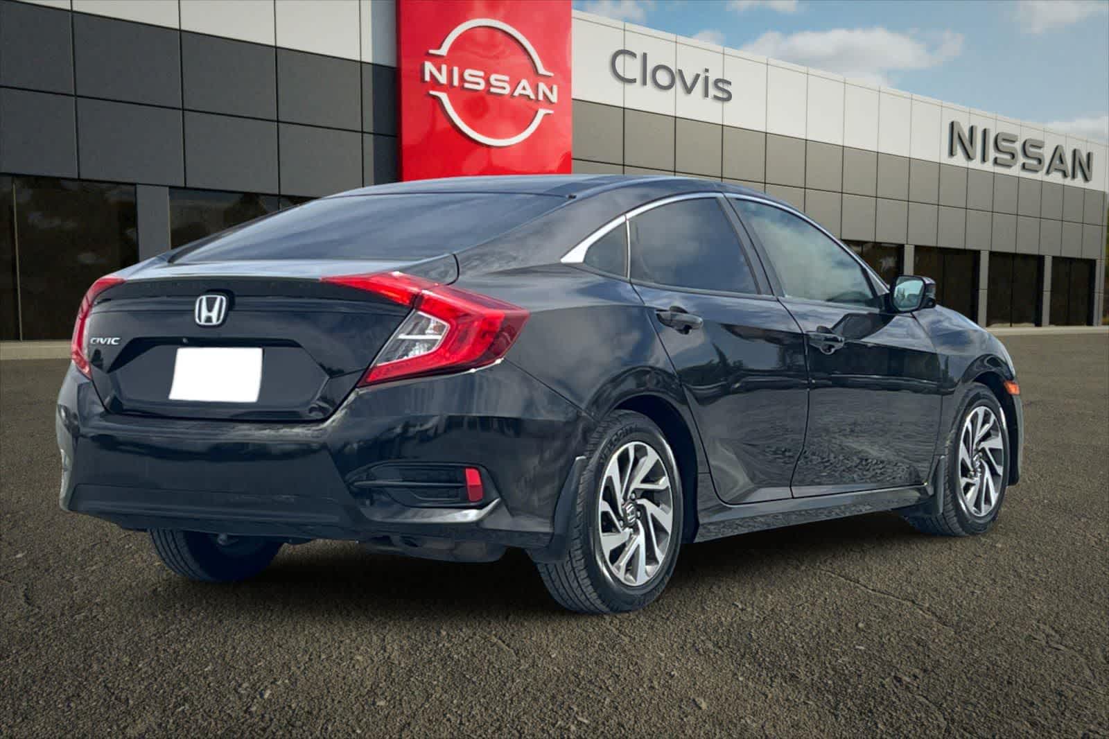 Thumbnail: 2016 Honda Civic - 3